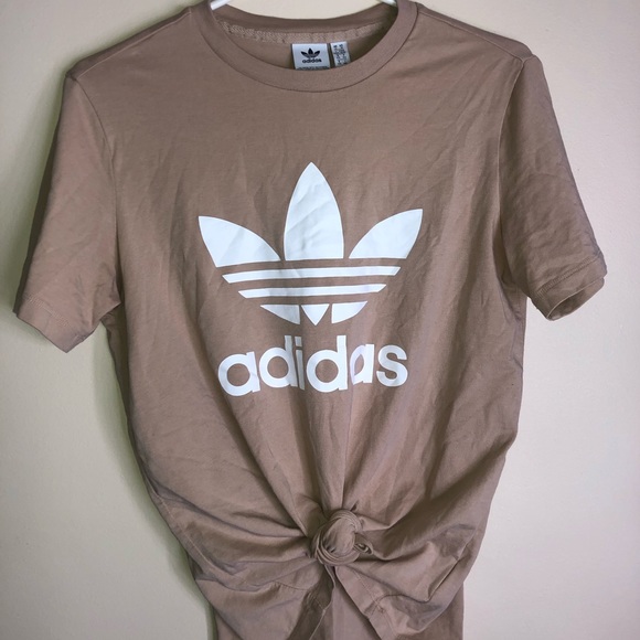 Adidas t shirt - Picture 1 of 3